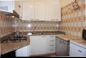 Relax in a our Pool View Apartment - Beahost