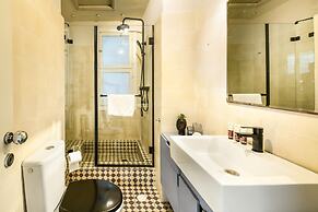 Serene Retreat with Lush Garden by Sea N Rent