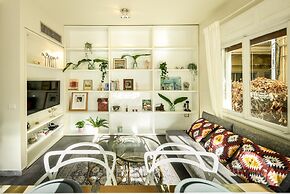 Serene Retreat with Lush Garden by Sea N Rent