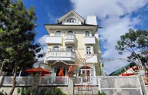 Pho Hoa Boutique Villa