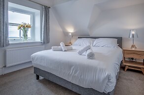 Penally Manor - Luxurious Manor House