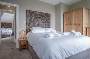 Penally Manor - Luxurious Manor House