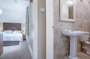 Penally Manor - Luxurious Manor House