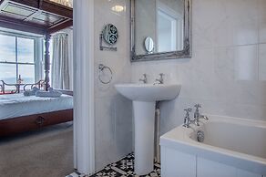 Penally Manor - Luxurious Manor House