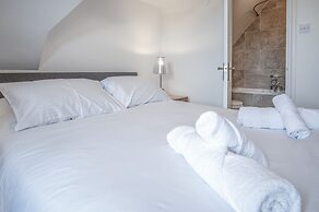 Penally Manor - Luxurious Manor House