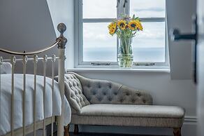 Penally Manor - Luxurious Manor House