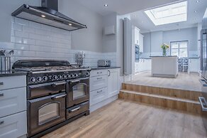 Penally Manor - Luxurious Manor House