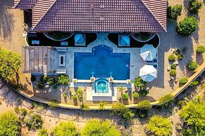 Casa Cielo 6 Bedroom Home by RedAwning