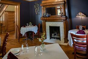 Elk River Hotel & Cafe