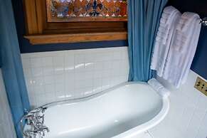 Elk River Hotel & Cafe