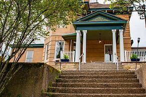 Elk River Hotel & Cafe