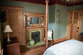 Elk River Hotel & Cafe