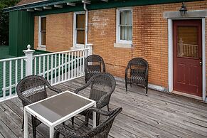 Elk River Hotel & Cafe