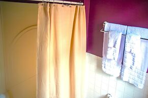 Elk River Hotel & Cafe