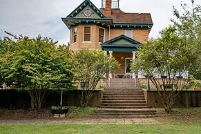 Elk River Hotel & Cafe