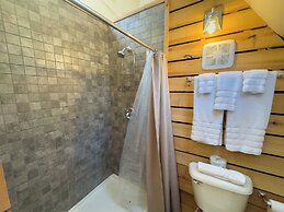 Elk River Hotel & Cafe