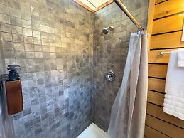 Elk River Hotel & Cafe