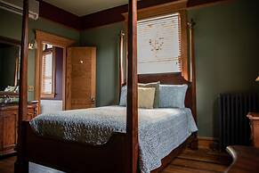 Elk River Hotel & Cafe