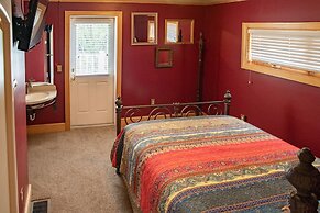 Elk River Hotel & Cafe