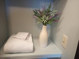 Elk River Hotel & Cafe