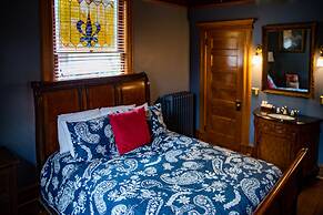 Elk River Hotel & Cafe