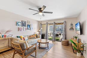 Seaside Beach & Racquet Condos