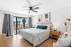 Seaside Beach & Racquet Condos