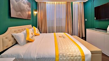 HANZ Friday Premium Hotel