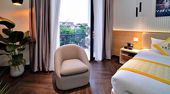 HANZ Friday Premium Hotel