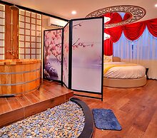 HANZ Friday Premium Hotel