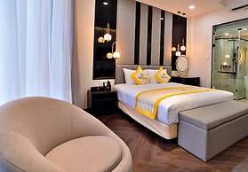 HANZ Friday Premium Hotel