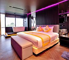 HANZ Friday Premium Hotel