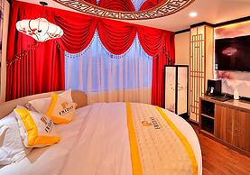 HANZ Friday Premium Hotel