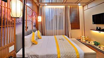 HANZ Friday Premium Hotel