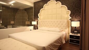 HANZ Friday Royal Hotel