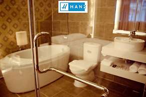 HANZ Friday Royal Hotel