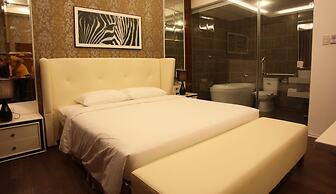 HANZ Friday Royal Hotel