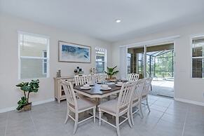 6 Bed 4 Bath Solterra Beautiful Home! 6 Bedroom Villa by RedAwning