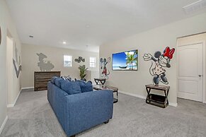 6 Bed 4 Bath Solterra Beautiful Home! 6 Bedroom Villa by RedAwning