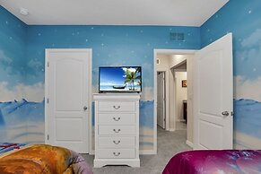 6 Bed 4 Bath Solterra Beautiful Home! 6 Bedroom Villa by RedAwning