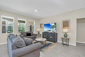 6 Bed 4 Bath Solterra Beautiful Home! 6 Bedroom Villa by RedAwning