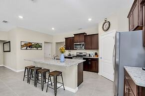 6 Bed 4 Bath Solterra Beautiful Home! 6 Bedroom Villa by RedAwning