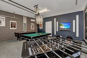 Luxury Home 7 Bedrooms Near Disney! 7 Villa by RedAwning