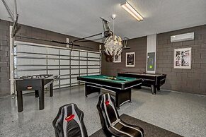 Luxury Home 7 Bedrooms Near Disney! 7 Villa by RedAwning