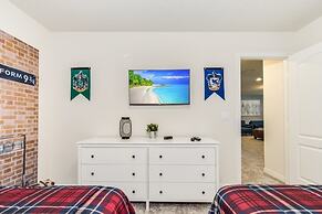 Luxury Home 7 Bedrooms Near Disney! 7 Villa by RedAwning