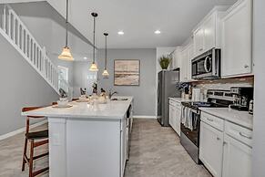 Luxury Home 7 Bedrooms Near Disney! 7 Villa by RedAwning