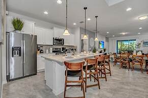 Luxury Home 7 Bedrooms Near Disney! 7 Villa by RedAwning