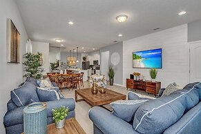 Luxury Home 7 Bedrooms Near Disney! 7 Villa by RedAwning