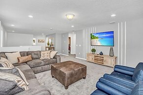 Luxury Home 7 Bedrooms Near Disney! 7 Villa by RedAwning