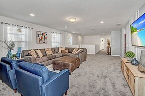Luxury Home 7 Bedrooms Near Disney! 7 Villa by RedAwning